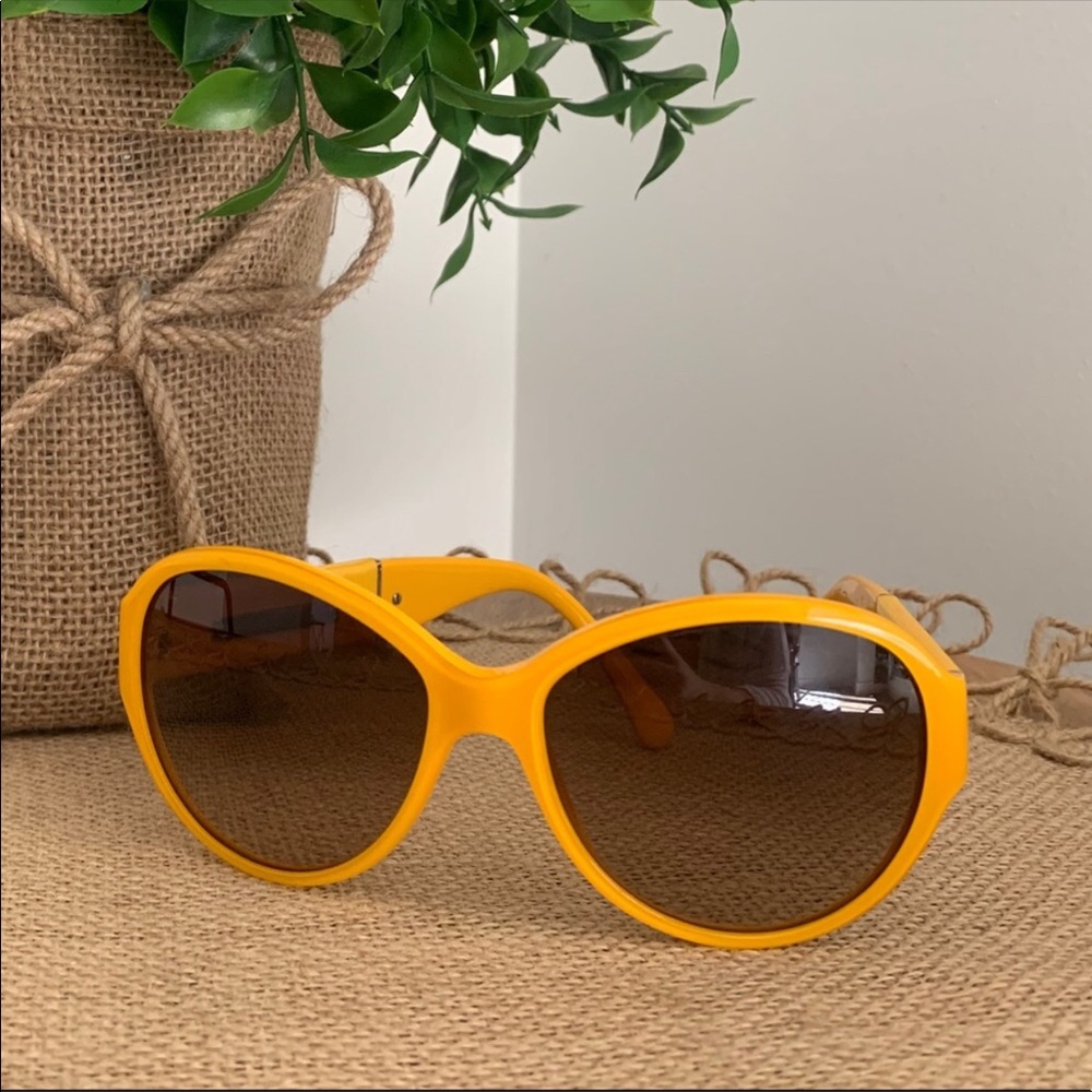 CHANEL Sunglasses